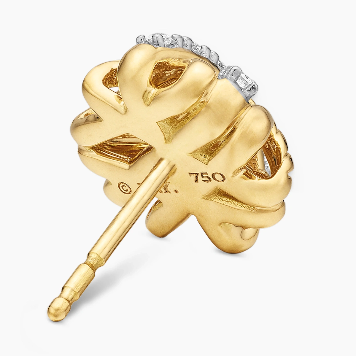 Crossover Stud Earrings In 18K Yellow Gold And Diamonds, 11mm — image 3