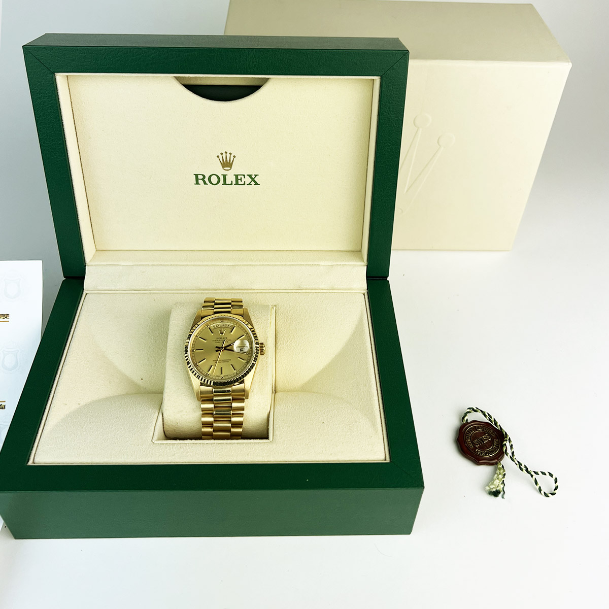 Day-Date 36 Presidential Gold Stick Dial 18238 — image 6