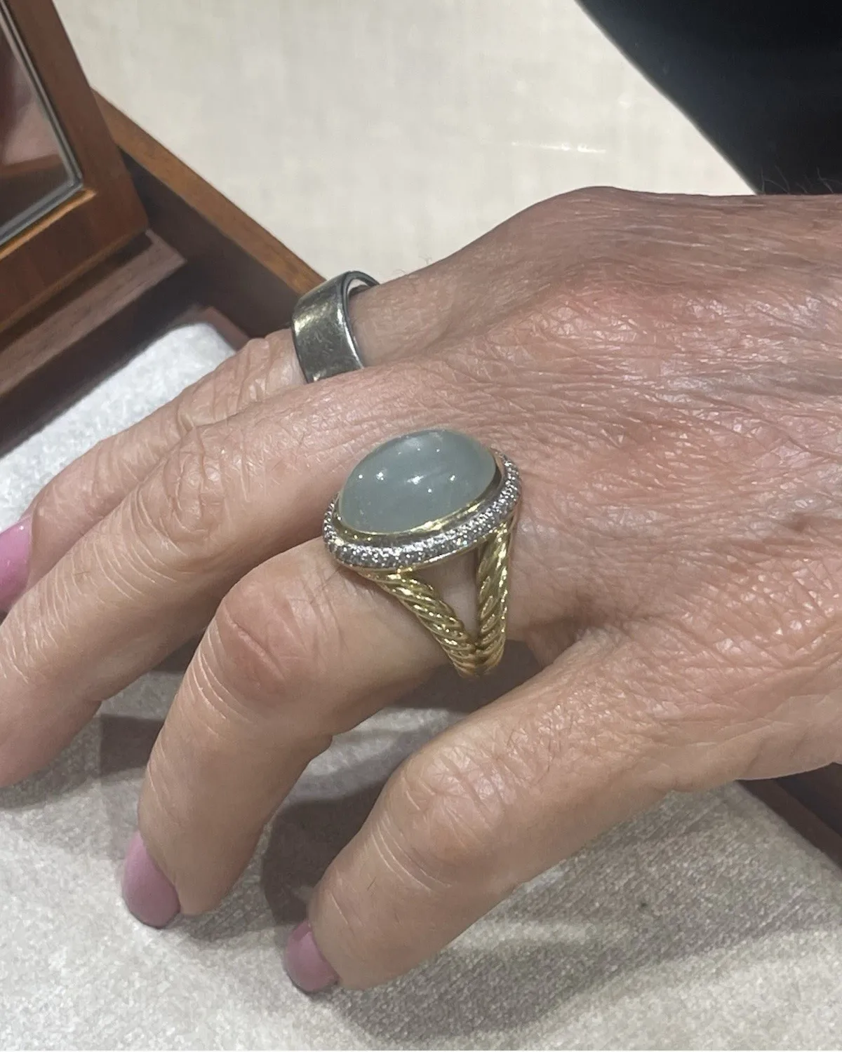 Albion Oval Ring In 18K With Chalcedony Aqua And Diamonds, Size 7 — image 3