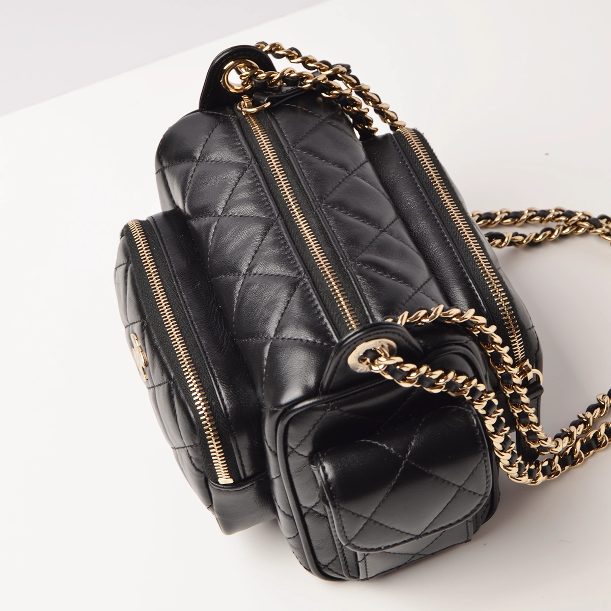 Shiny Crumpled Small Lambskin And Gold Black Camera Case Bag — image 7