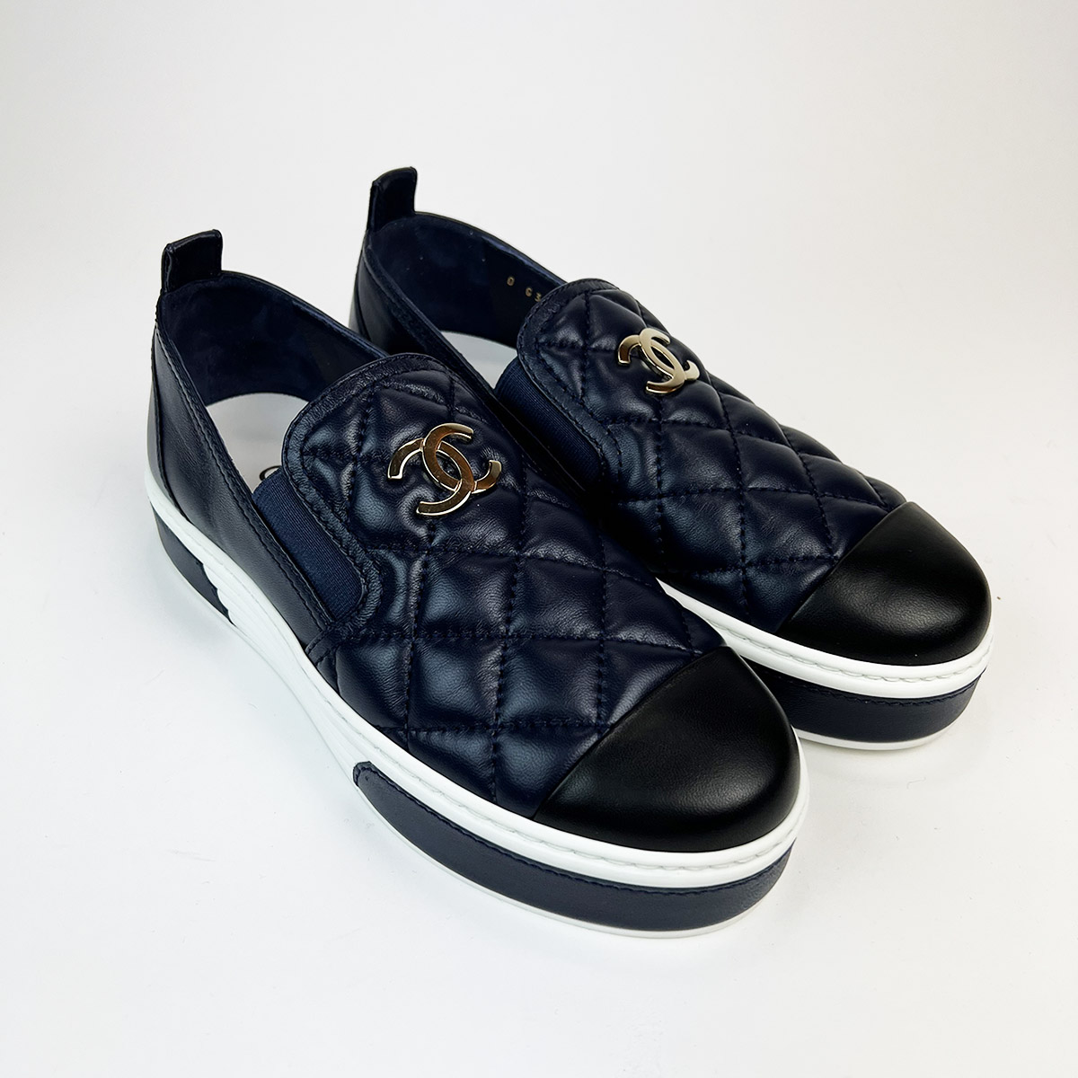 Interlocking CC Logo Sneakers Navy 37.5 — image 2