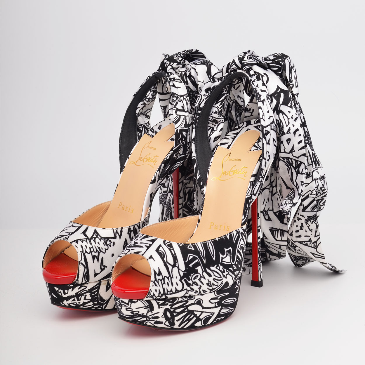 Fabric Jersey Vamp Graffiti Peep Toe Platform Sandals Size 35 — image 3