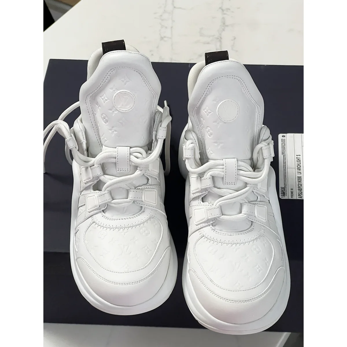 Classic Monogram LV Archlight Sneakers 39 White — image 3