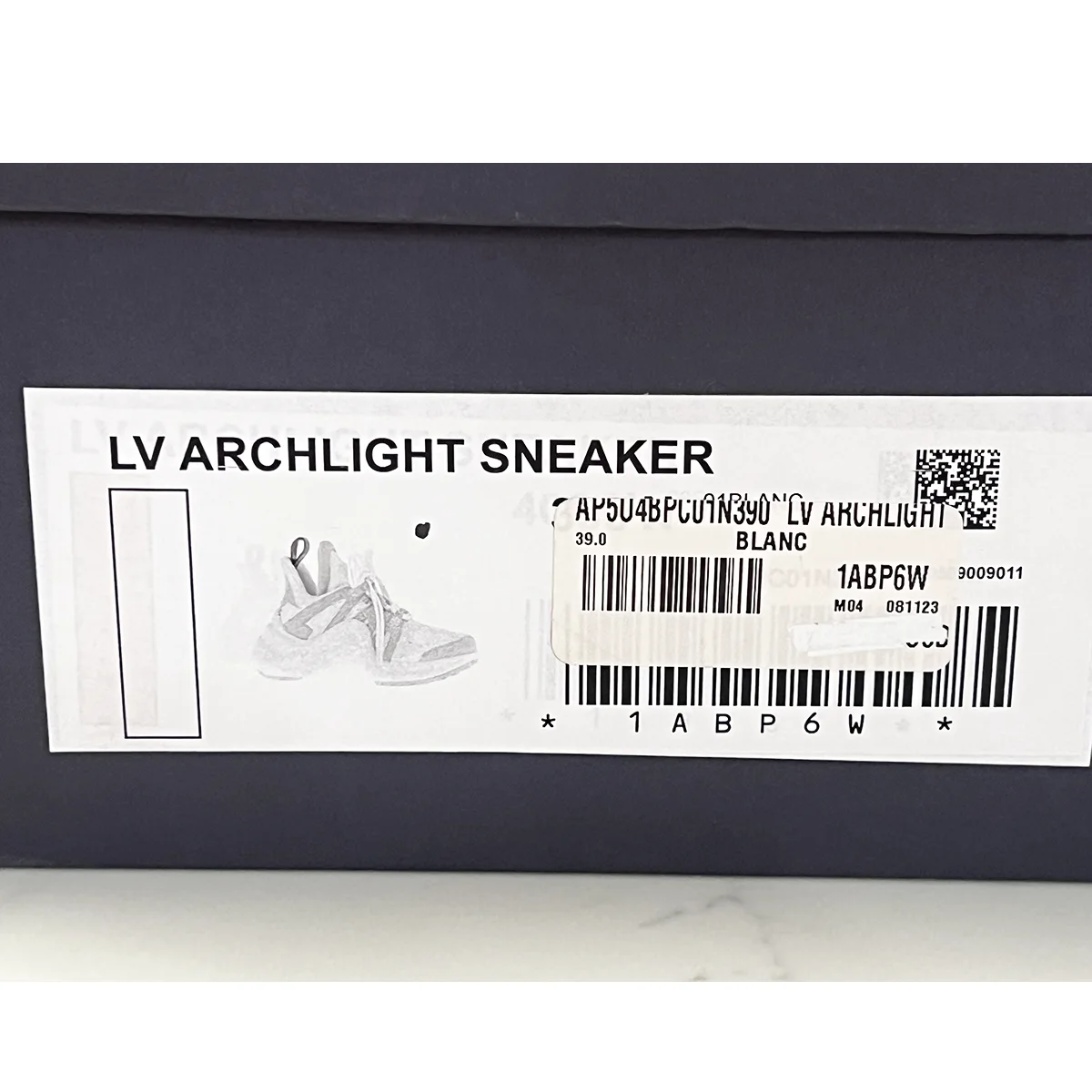 Classic Monogram LV Archlight Sneakers 39 White — image 5